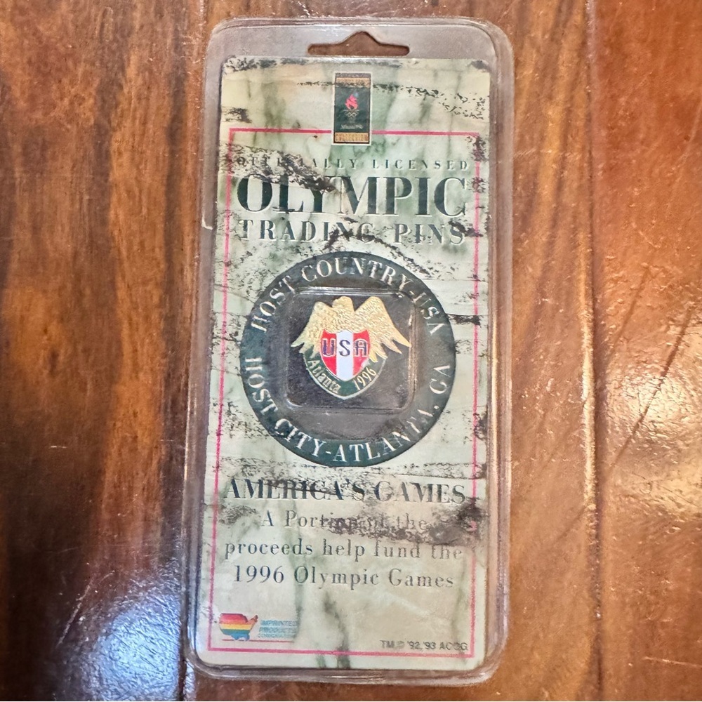 Olympic Trading Pin - Black and Gold